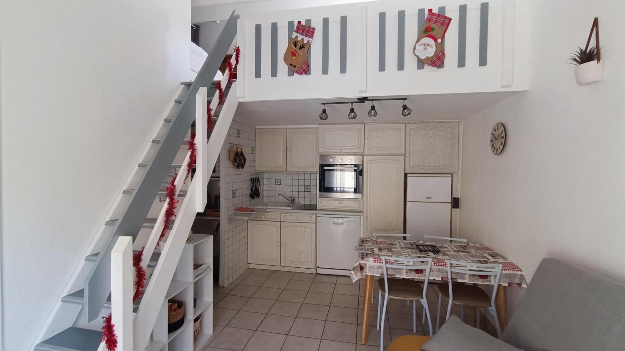 A 500 M De La Plage, Confort Avec Wifi Holiday home